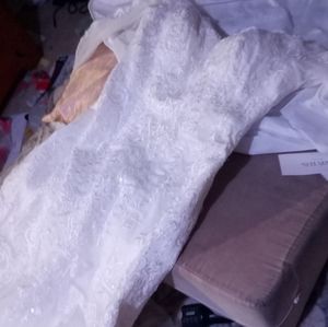 Wedding dress